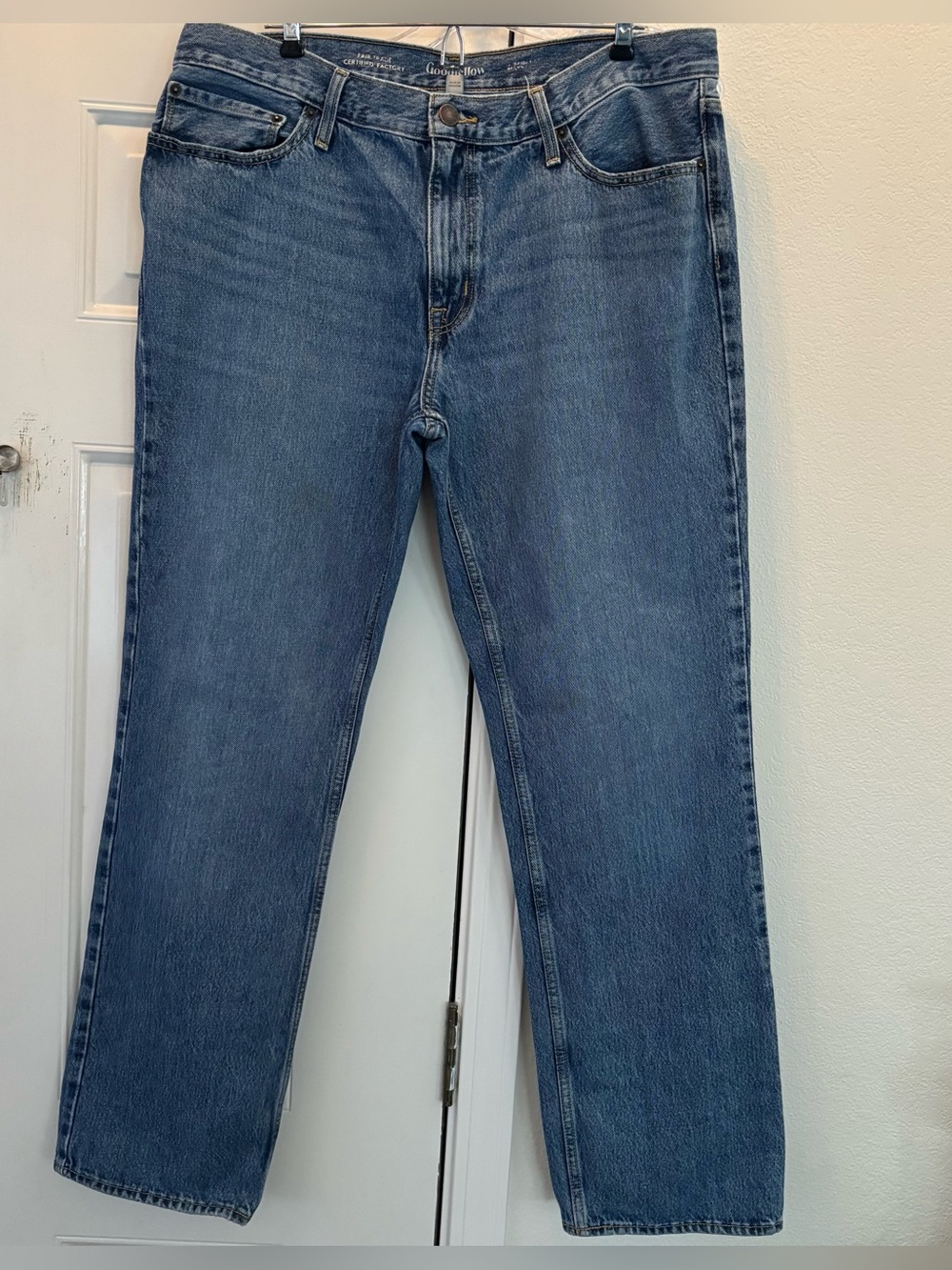 Goodfellow & Co Men's Mid-Blue Relaxed Jeans 38W x 32L